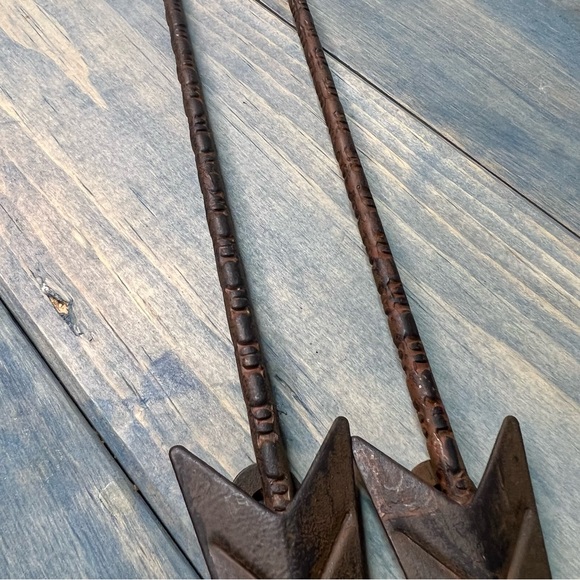 Hanging Metal Arrow Set - Picture 11 of 11